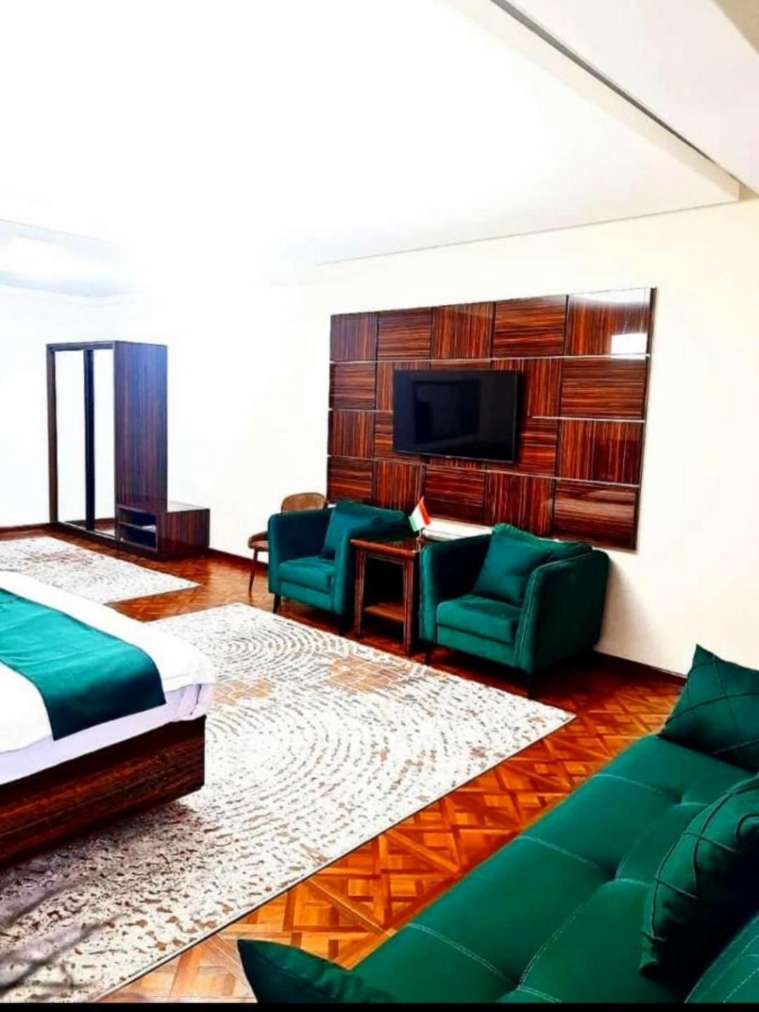 Hotel Ayni Dusjanbe Rum bild