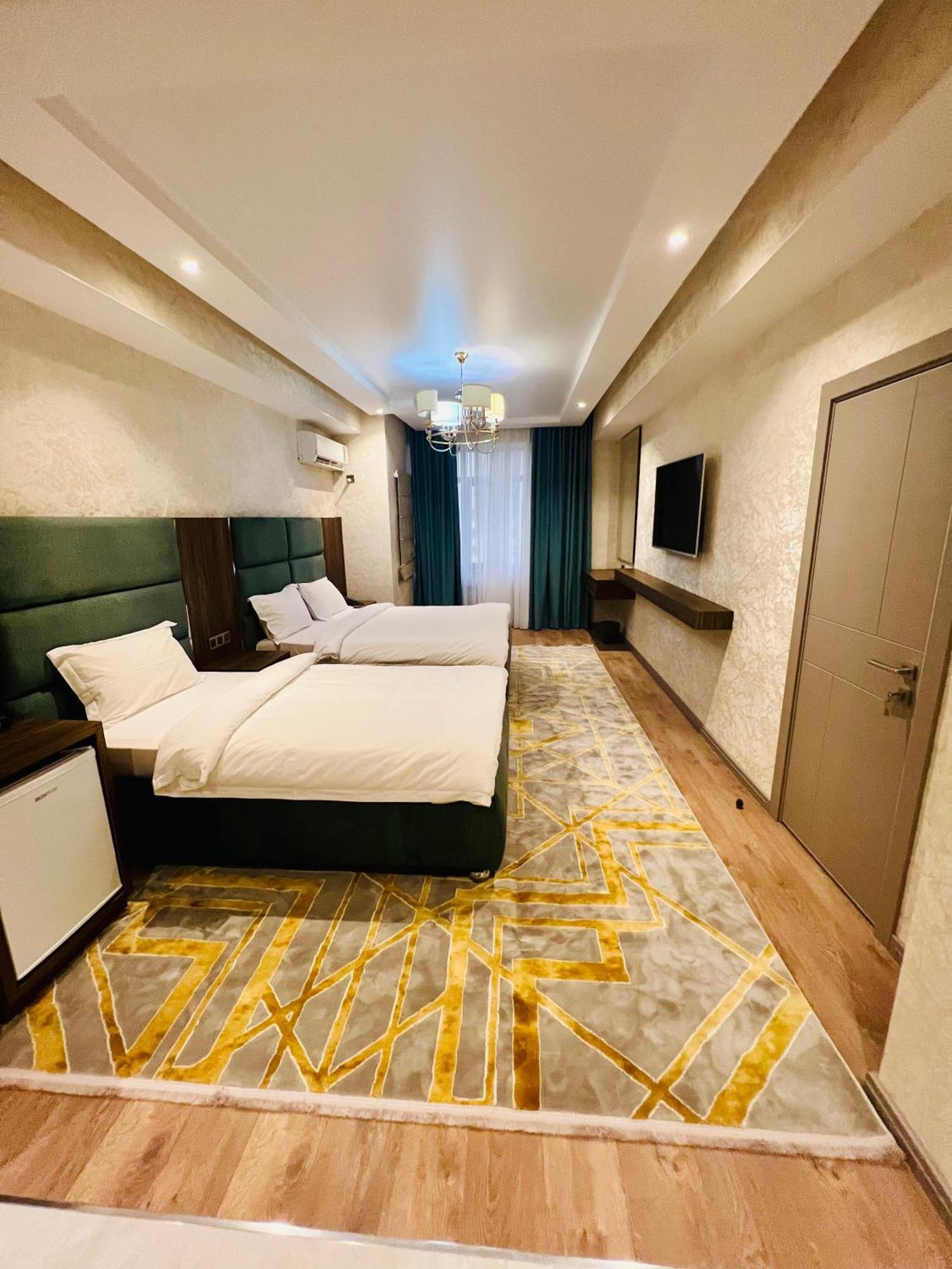 Hotel Ayni Dusjanbe Exteriör bild